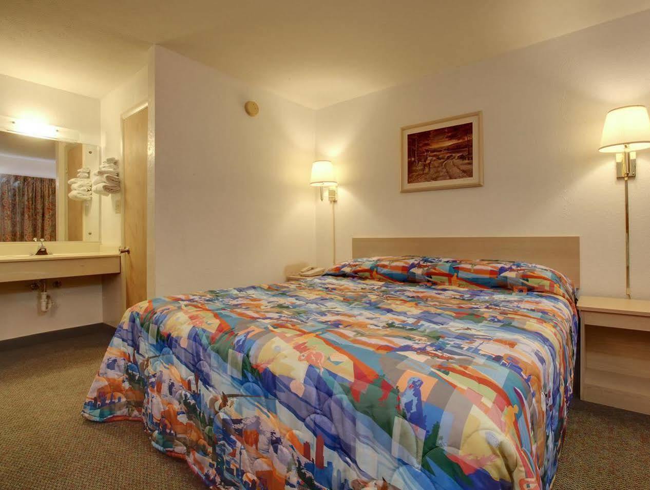 Americas Best Value Inn And Suites 카번데일 외부 사진